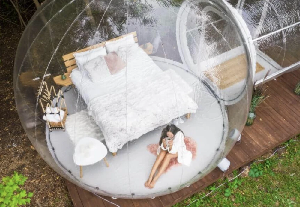 small bubble tent